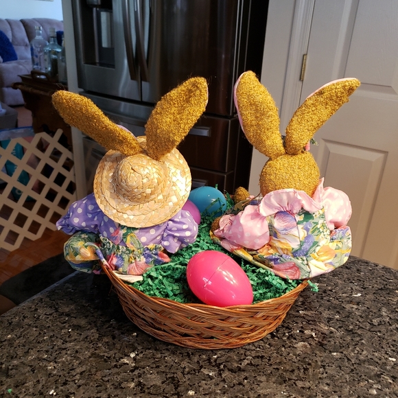 EASTER ITEMS, 5 Easter items Plus a couple extras thrown in - Picture 5 of 13